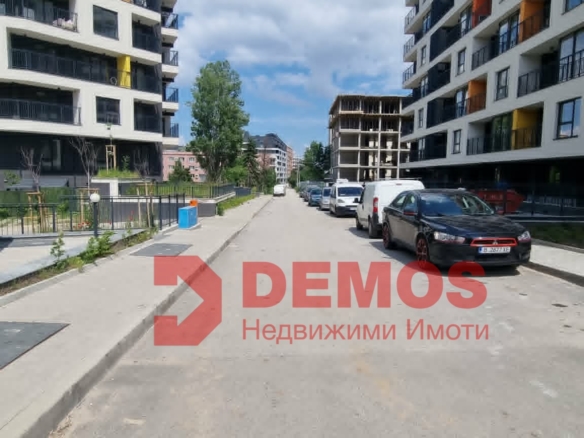 „Не апартамент. Не къща. Най-доброто от двата свята.“