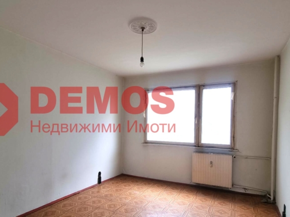 Продава тристаен апартамент , София, Младост 4